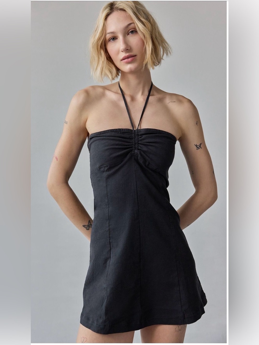 Kimchi Blue Cate Y-Neck Halter
Mini Dress - Black